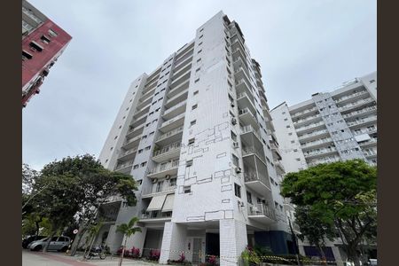 Apartamento à venda com 75m², 2 quartos e 1 vaga Apartamento à venda com 75m², 2 quartos e 1 vagaFachada do bloco