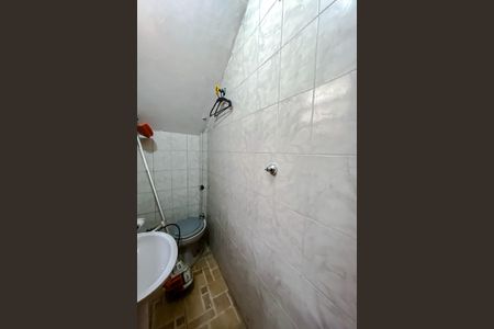 Casa à venda com 210m², 5 quartos e 5 vagasBanheiro de serviço