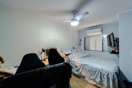 Casa à venda com 210m², 5 quartos e 5 vagasQuarto 2 (Casa 2)