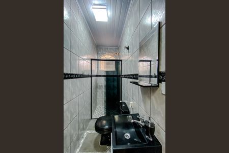 Casa à venda com 210m², 5 quartos e 5 vagasBanheiro (Casa 2)