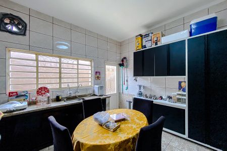 Casa à venda com 210m², 5 quartos e 5 vagasCozinha (Casa 2)