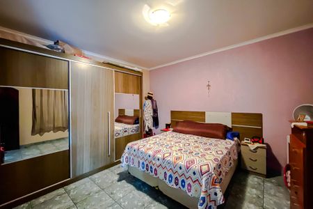 Casa à venda com 210m², 5 quartos e 5 vagasQuarto 1 - Suíte