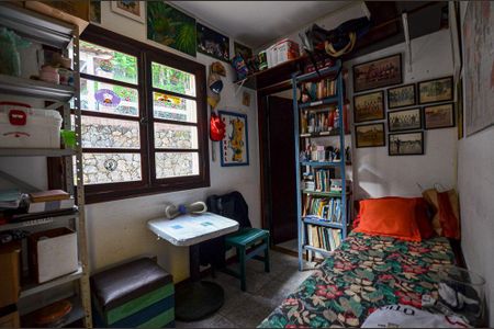 Casa à venda com 4 quartos, 206m² em Piratininga, Niterói