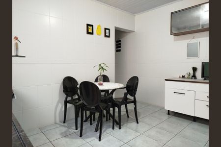 Casa à venda com 180m², 2 quartos e 1 vagaCozinha