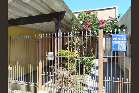 Casa à venda com 180m², 2 quartos e 1 vagaFachada