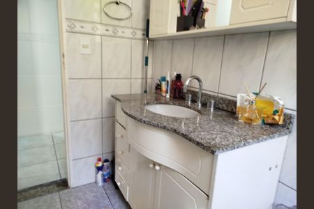 Casa à venda com 180m², 2 quartos e 1 vagaBanheiro