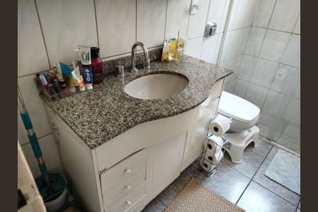 Casa à venda com 180m², 2 quartos e 1 vagaBanheiro