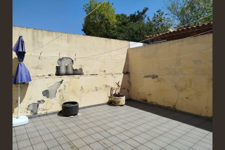 Casa à venda com 180m², 2 quartos e 1 vagaQuintal