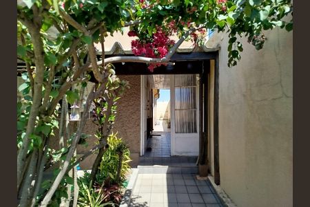 Casa à venda com 180m², 2 quartos e 1 vagaEntrada