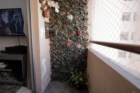 Sacada de apartamento à venda com 3 quartos, 66m² em Utinga, Santo André