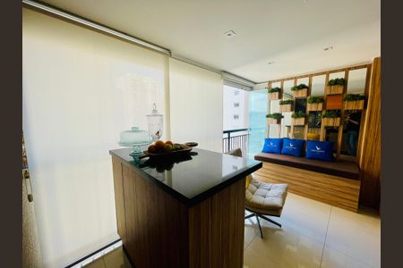 Apartamento à venda com 86m², 2 quartos e 2 vagasVaranda