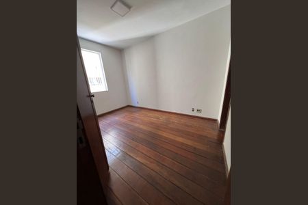 Apartamento à venda com 110m², 3 quartos e 2 vagas Apartamento à venda com 110m², 3 quartos e 2 vagasQuarto