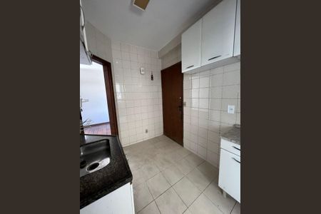 Apartamento à venda com 110m², 3 quartos e 2 vagas Apartamento à venda com 110m², 3 quartos e 2 vagasCozinha