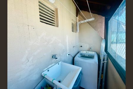 Apartamento à venda com 105m², 3 quartos e 1 vagaÁrea de Serviço