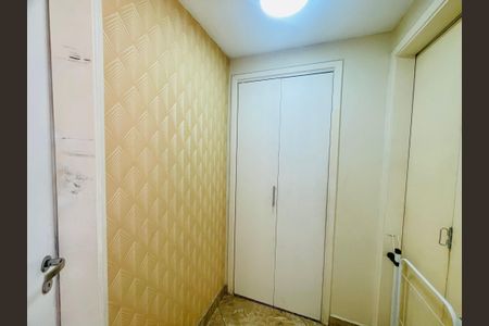 Apartamento à venda com 105m², 3 quartos e 1 vagaCorredor