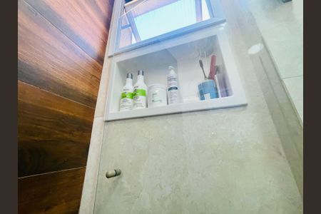 Apartamento à venda com 105m², 3 quartos e 1 vagaBanheiro da Suíte