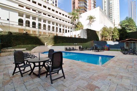 Apartamento à venda com 74m², 2 quartos e 2 vagasÁrea comum - Piscina