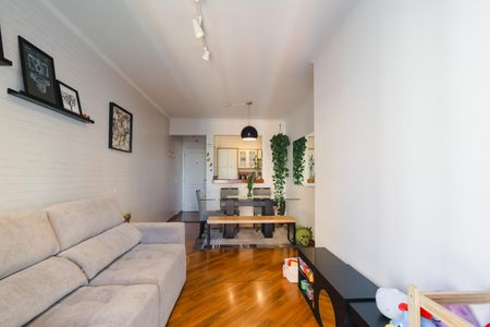 Apartamento à venda com 74m², 2 quartos e 2 vagasSala