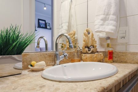 Apartamento à venda com 74m², 2 quartos e 2 vagasBanheiro