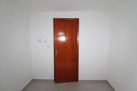 Quarto 1 de apartamento para alugar com 1 quarto, 23m² em Vila Nivi, São Paulo