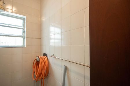 Casa à venda com 190m², 2 quartos e 2 vagasBanheiro de Serviço