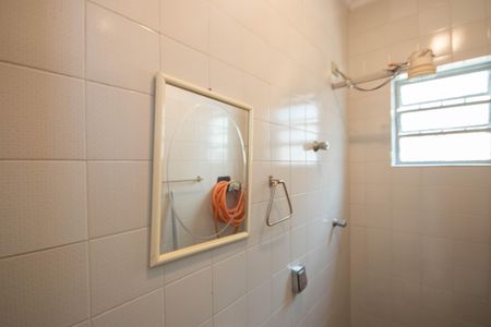 Casa à venda com 190m², 2 quartos e 2 vagasBanheiro de Serviço