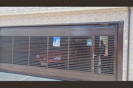 Casa à venda com 190m², 2 quartos e 2 vagasFachada