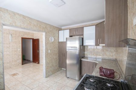 Casa à venda com 190m², 2 quartos e 2 vagasCozinha