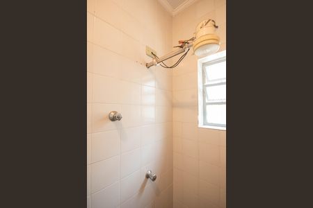 Casa à venda com 190m², 2 quartos e 2 vagasBanheiro de Serviço