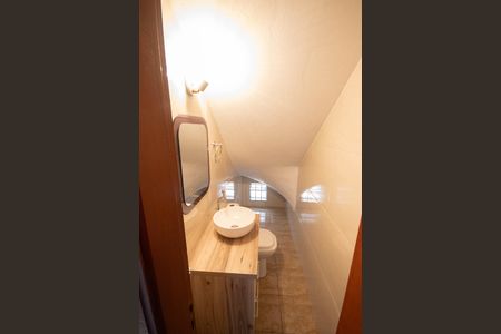 Casa à venda com 190m², 2 quartos e 2 vagasLavabo