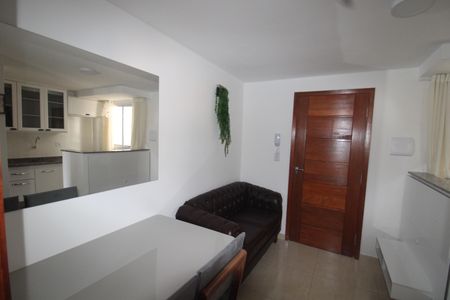 Sala/Cozinha de apartamento para alugar com 1 quarto, 23m² em Vila Nivi, São Paulo