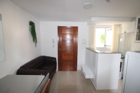 Sala/Cozinha de apartamento para alugar com 1 quarto, 23m² em Vila Nivi, São Paulo