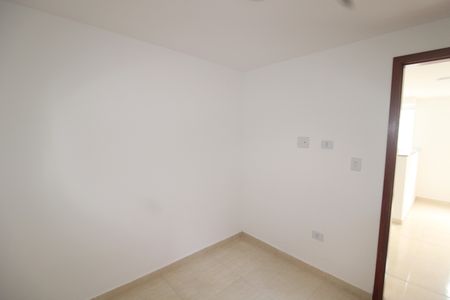 Quarto 1 de apartamento para alugar com 1 quarto, 27m² em Vila Nivi, São Paulo