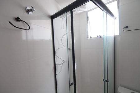 Banheiro de apartamento para alugar com 1 quarto, 25m² em Vila Nivi, São Paulo