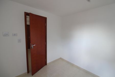 Quarto 1 de apartamento para alugar com 1 quarto, 23m² em Vila Nivi, São Paulo