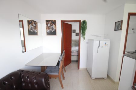 Sala/Cozinha de apartamento para alugar com 1 quarto, 23m² em Vila Nivi, São Paulo