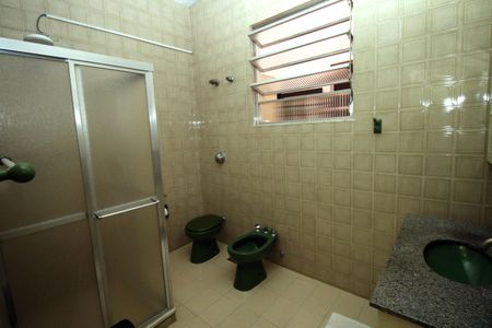 Casa à venda com 200m², 4 quartos e 1 vagaBanheiro da Suíte