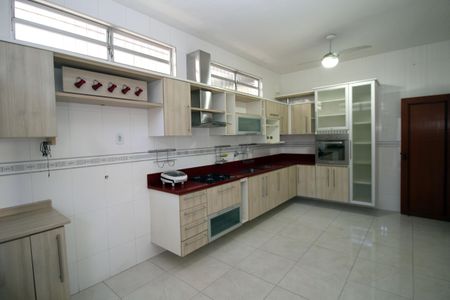 Casa à venda com 200m², 4 quartos e 1 vagaCozinha