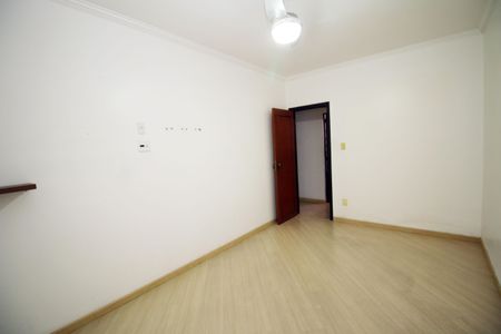 Casa à venda com 200m², 4 quartos e 1 vagaQuarto 2