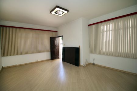 Sala de casa à venda com 4 quartos, 200m² em Penha, Rio de Janeiro