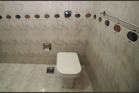 Casa à venda com 200m², 4 quartos e 1 vagaBanheiro Social