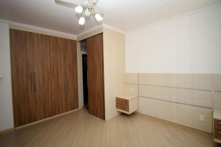 Casa à venda com 200m², 4 quartos e 1 vagaSuíte