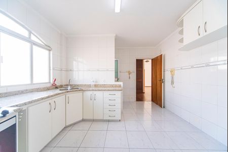 Apartamento para alugar com 250m², 4 quartos e 3 vagas Apartamento para alugar com 250m², 4 quartos e 3 vagasCozinha