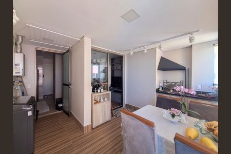 Apartamento à venda com 65m², 2 quartos e 1 vagaVaranda