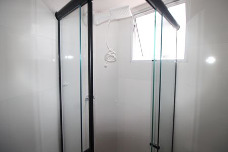 Banheiro de apartamento para alugar com 1 quarto, 25m² em Vila Nivi, São Paulo