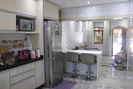 Apartamento à venda com 120m², 2 quartos e 2 vagasCozinha