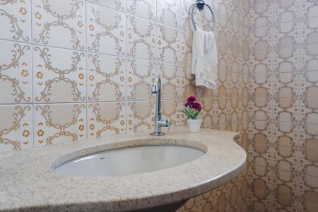 Casa à venda com 310m², 3 quartos e 3 vagas Casa à venda com 310m², 3 quartos e 3 vagasLavabo