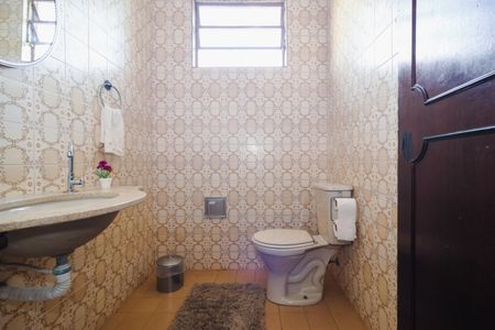 Casa à venda com 310m², 3 quartos e 3 vagas Casa à venda com 310m², 3 quartos e 3 vagasLavabo