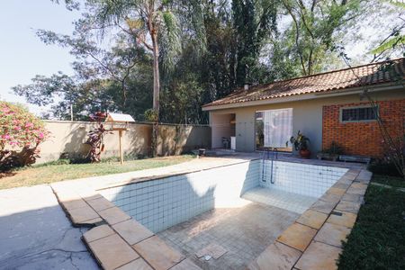 Casa à venda com 310m², 3 quartos e 3 vagas Casa à venda com 310m², 3 quartos e 3 vagasÁrea externa