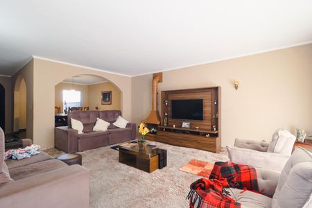 Casa à venda com 310m², 3 quartos e 3 vagas Casa à venda com 310m², 3 quartos e 3 vagasSala